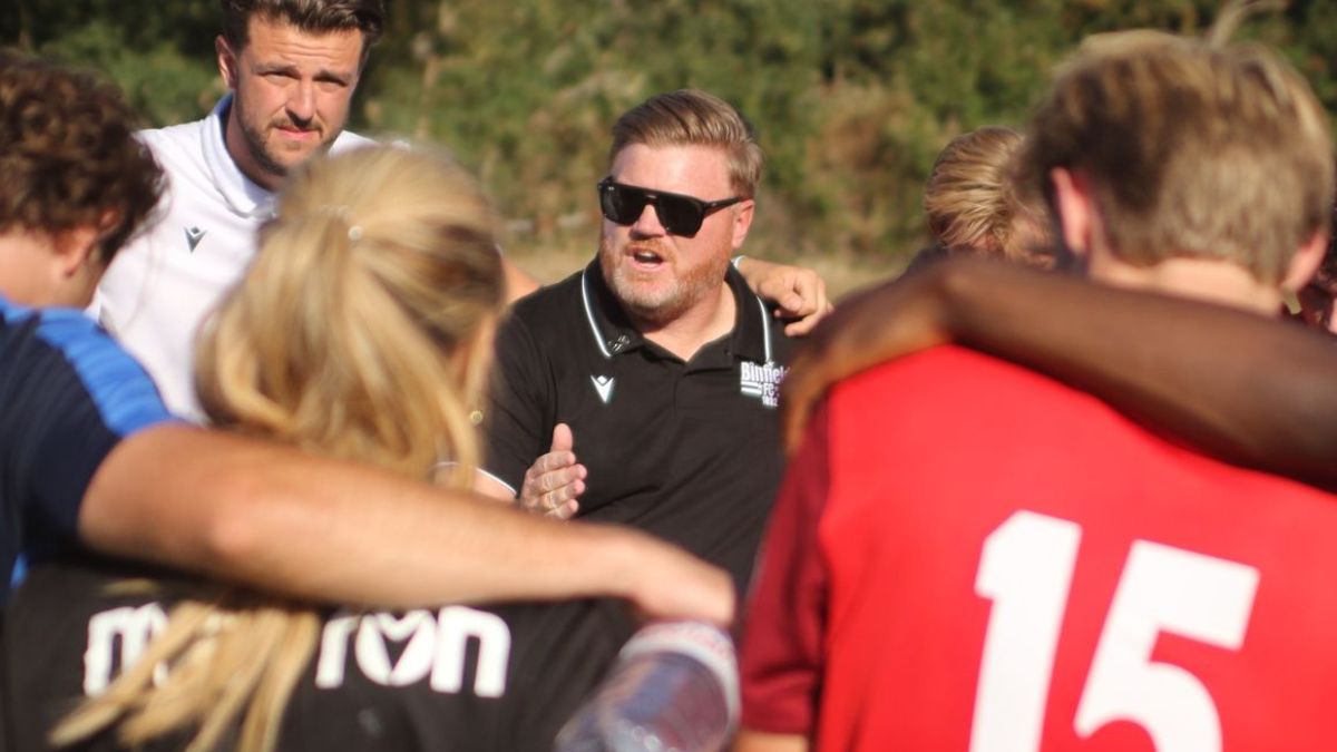 Binfield boss on cancer diagnosis and encouraging coaches, players and fans to stay safe in the heat  – Football in Berkshire