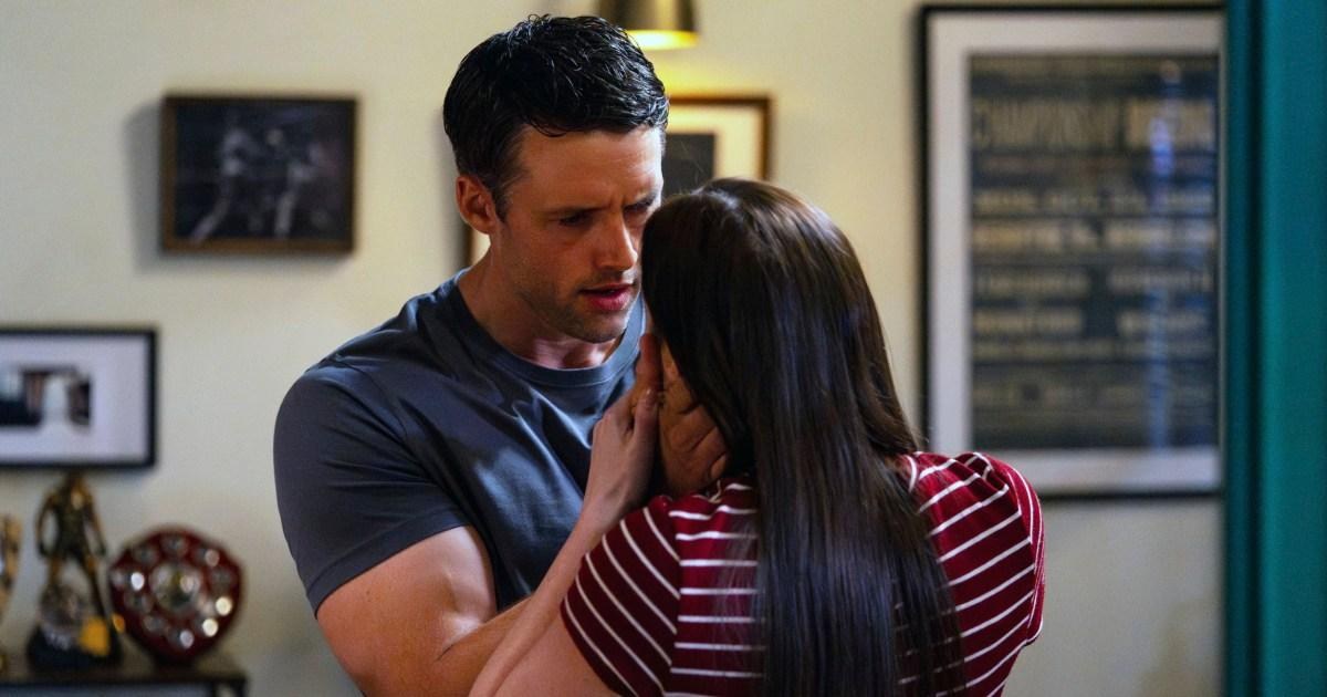 Lauren stuns Mark with an unexpected request in EastEnders after Peter banishes her | Soaps